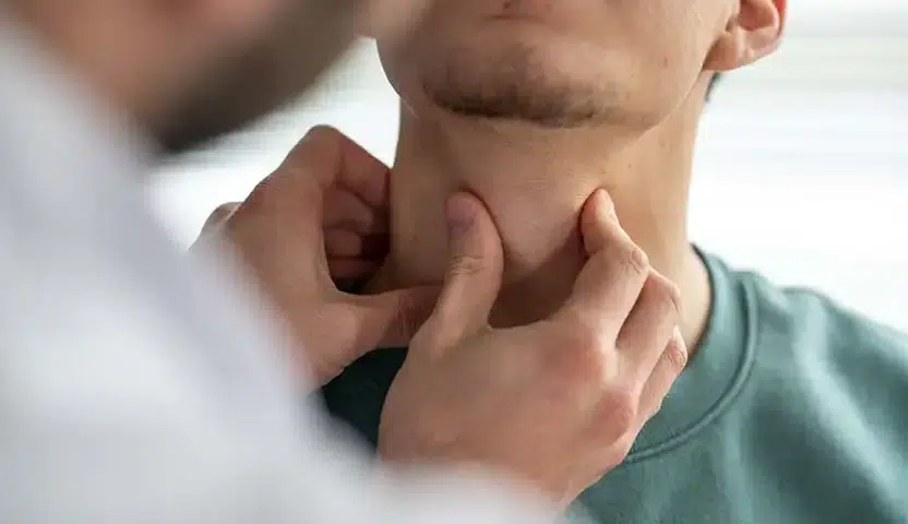 ما هي مضاعفات سرطان الحنجرة؟